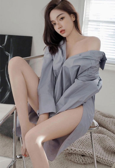 篮球与足球运动员互换场地，谁更显劣势？